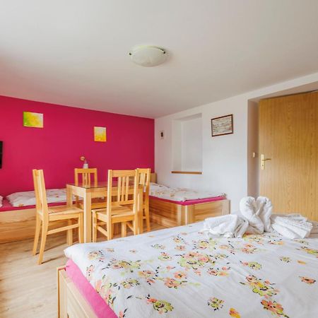 Hotel Kacenka Кралики Экстерьер фото