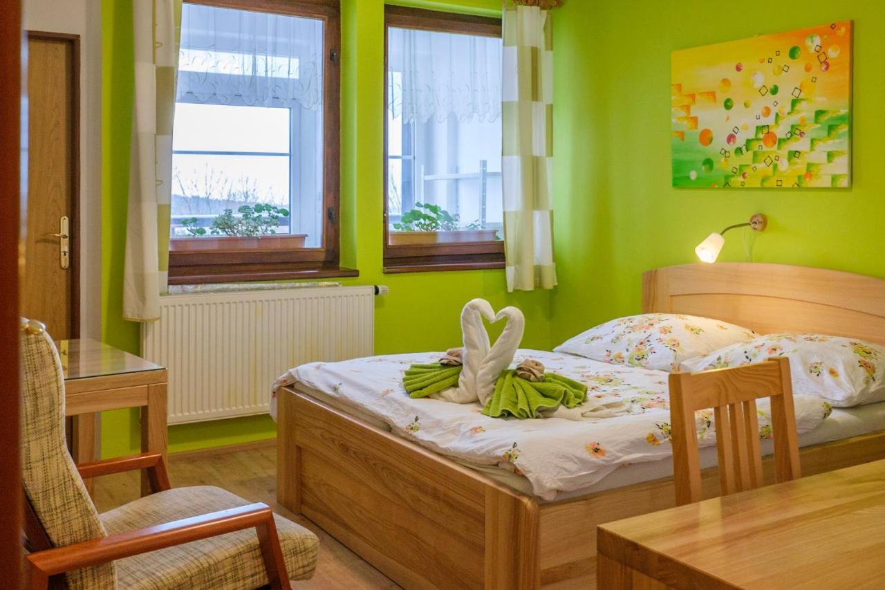Hotel Kacenka Кралики Экстерьер фото