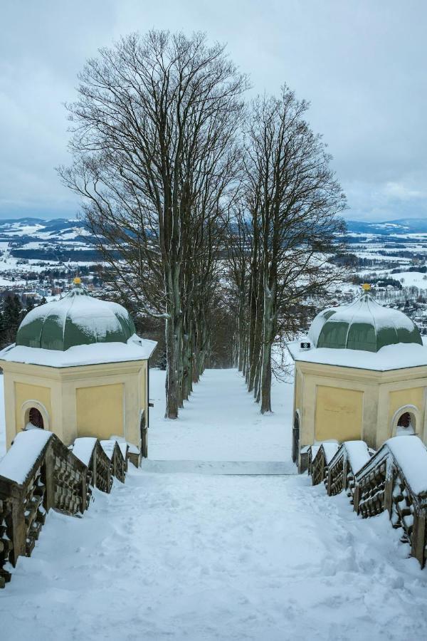 Hotel Kacenka Кралики Экстерьер фото