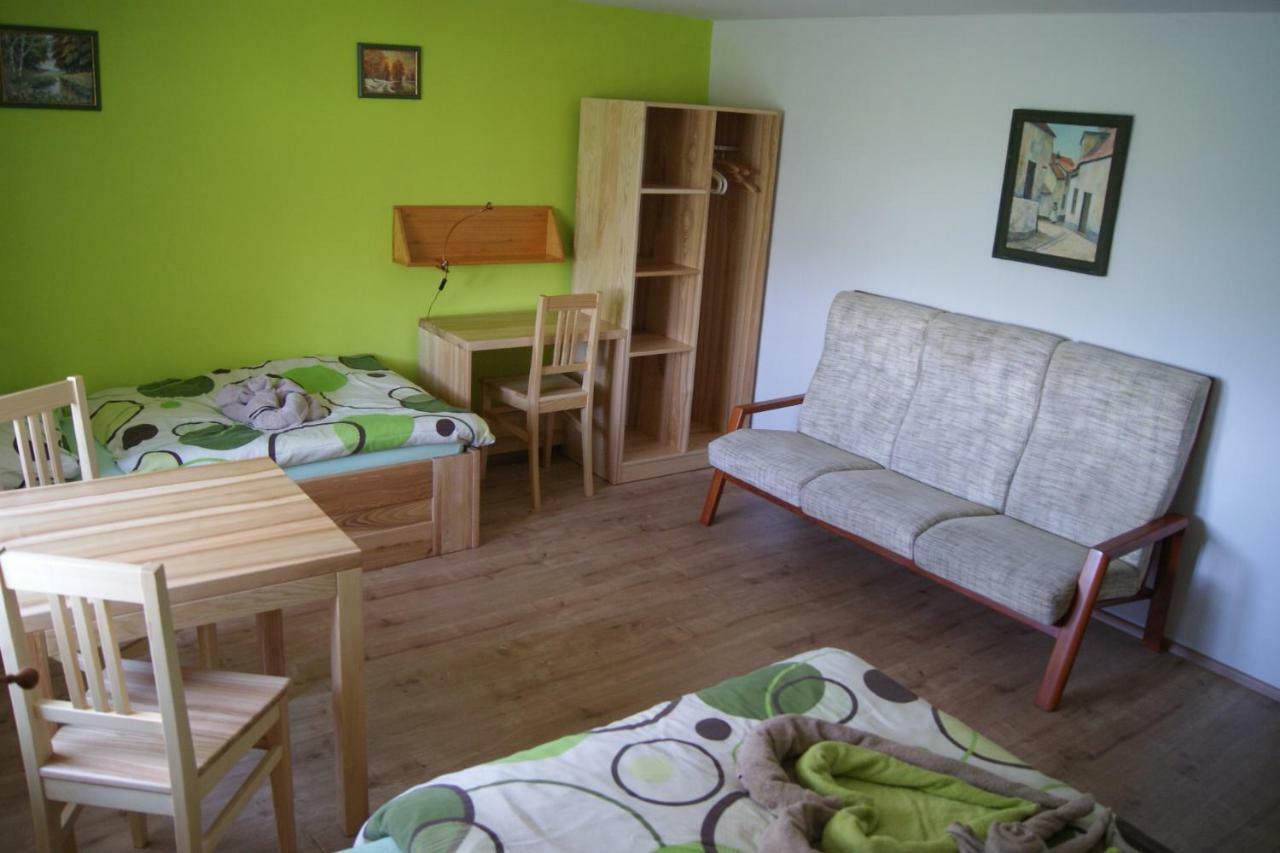 Hotel Kacenka Кралики Экстерьер фото